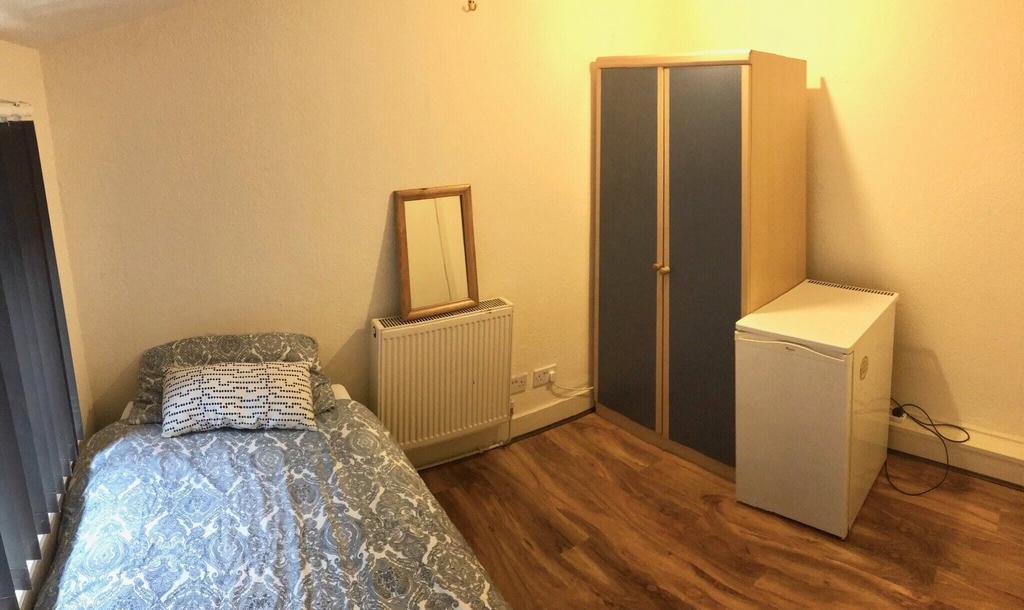 Apartment in London - View 2