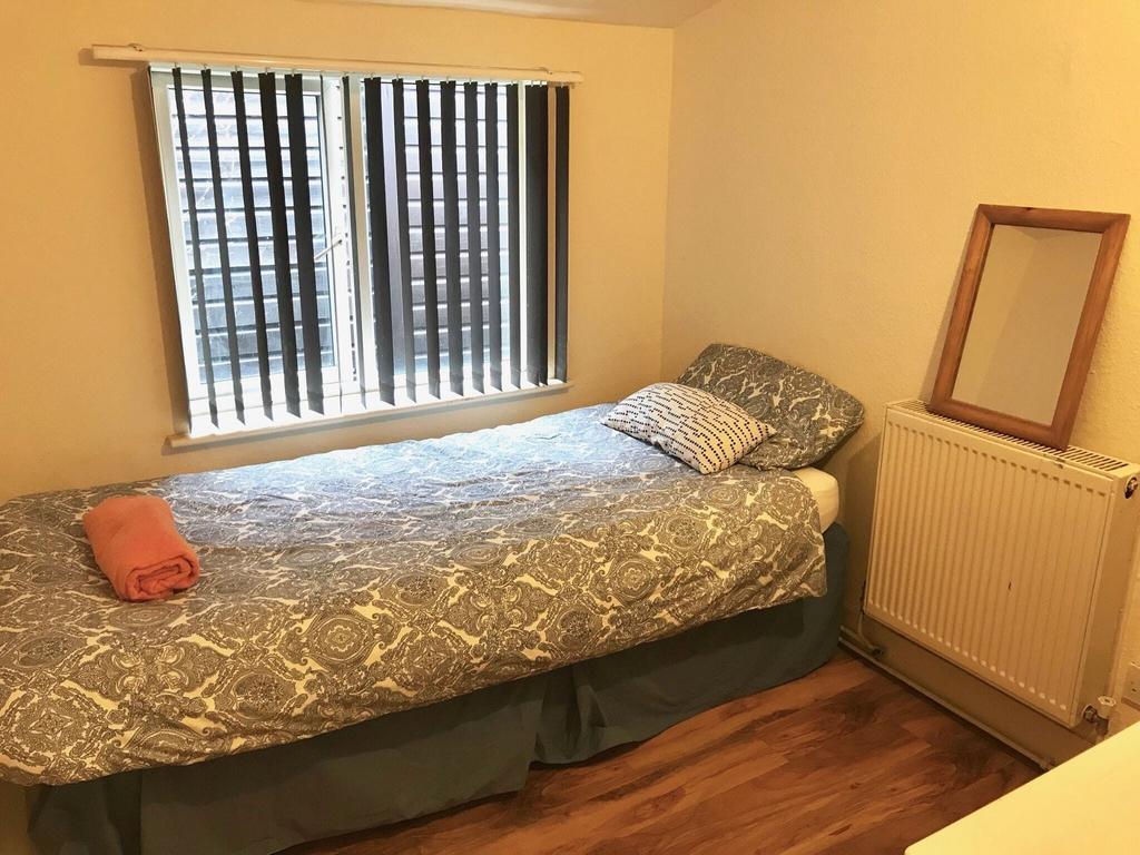 Apartment in London - More