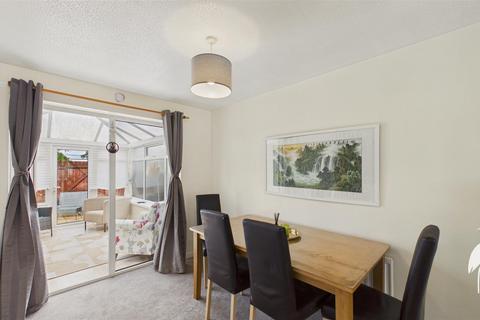 3 bedroom detached house to rent, Goathland Drive, Tunstall, Sunderland
