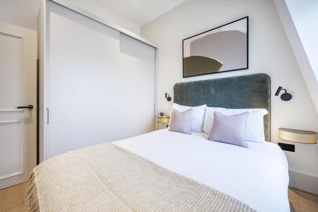 Apartment in London - View 5