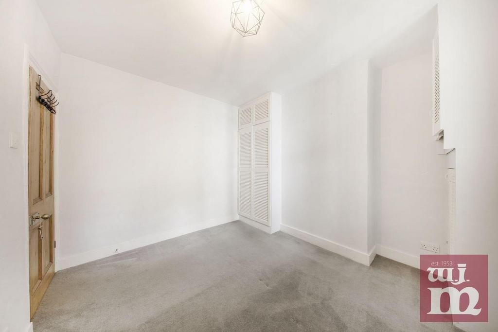 Apartment in London - More