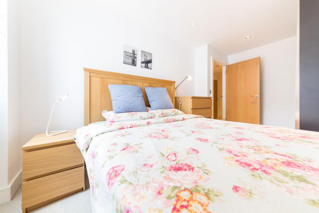 Apartment in London - More
