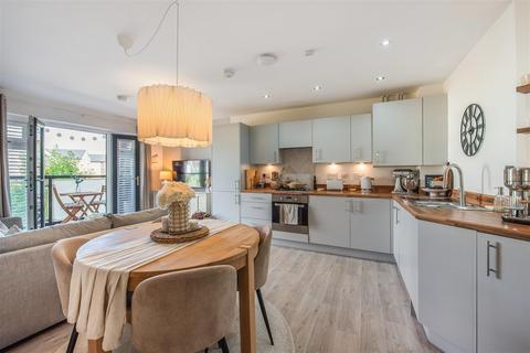 2 bedroom flat for sale, Brocade Road, Andover