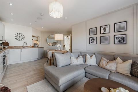 2 bedroom flat for sale, Brocade Road, Andover