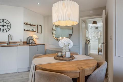 2 bedroom flat for sale, Brocade Road, Andover