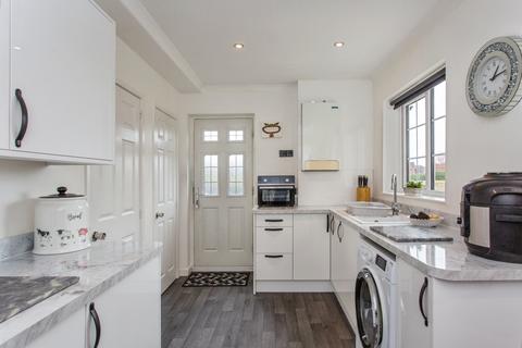 3 bedroom semi-detached house for sale, Glendale Avenue, Lostock Hall, Preston, Lancashire, PR5