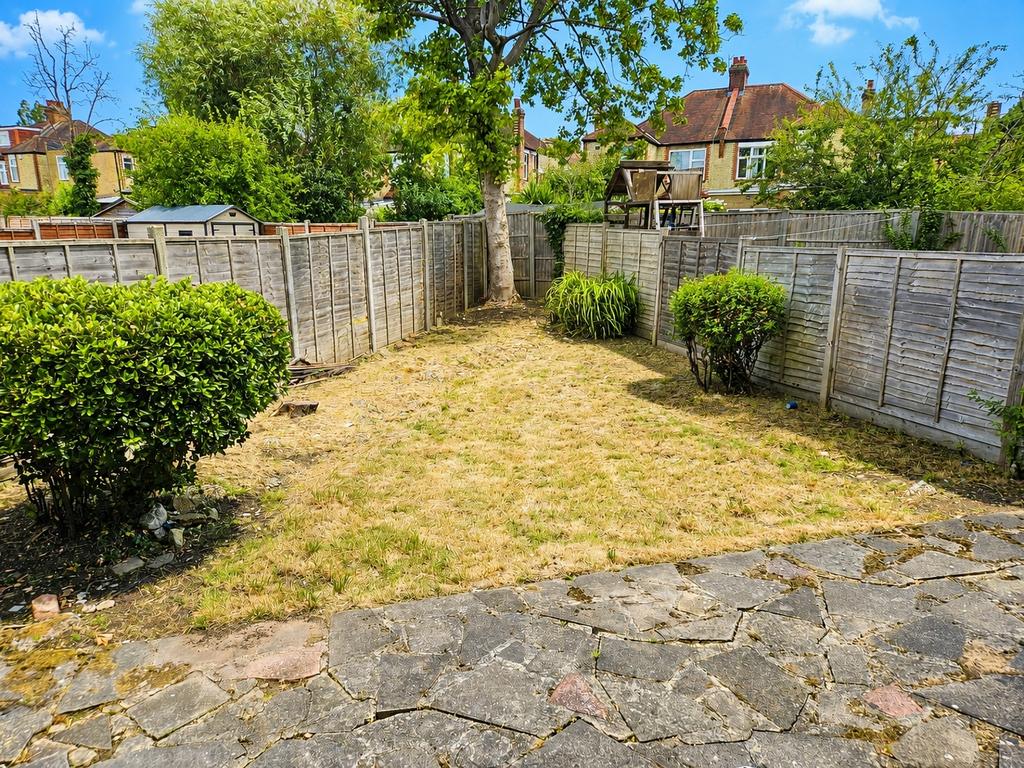 Apartment in Edgware - View 5