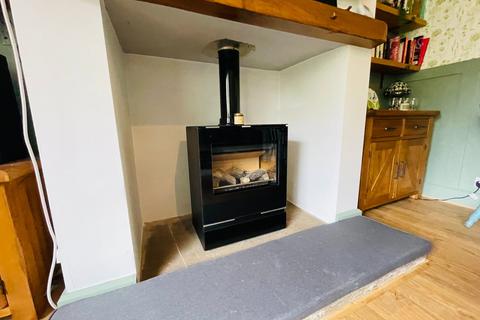 3 bedroom semi-detached house for sale, Wakefield Road, Denby Dale