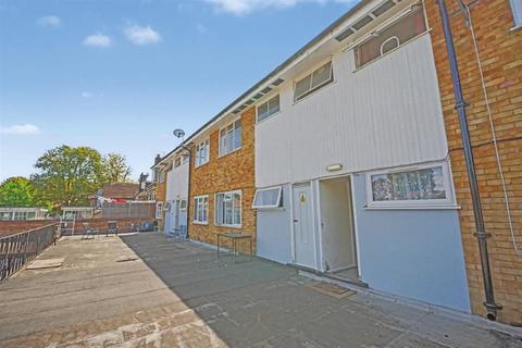 undefined, Kingston Road, EPSOM