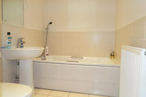 2 bedroom flat for sale, Portswood Road, Southampton, Hampshire, SO17