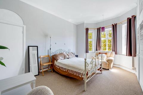 3 bedroom apartment for sale, Woodgrange Avenue, London