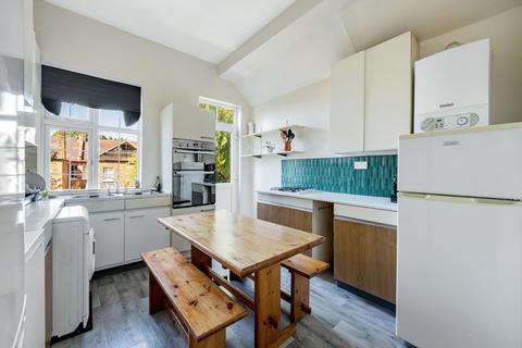 3 bedroom apartment for sale, Woodgrange Avenue, London