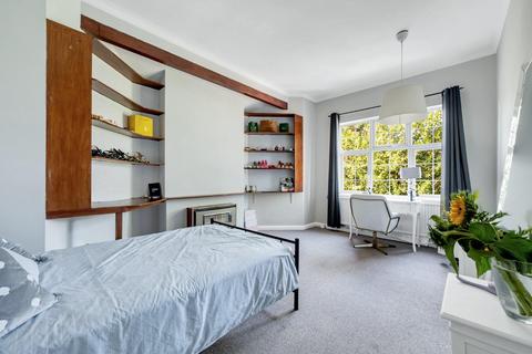 3 bedroom apartment for sale, Woodgrange Avenue, London