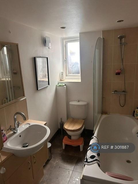 Apartment in Leeds - View 2