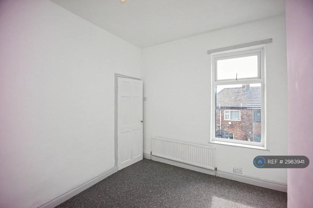 House in Salford - View 4