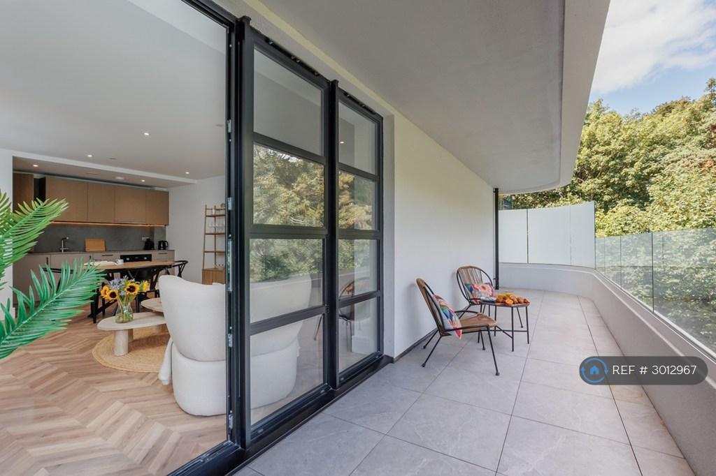 Apartment in Bournemouth - More