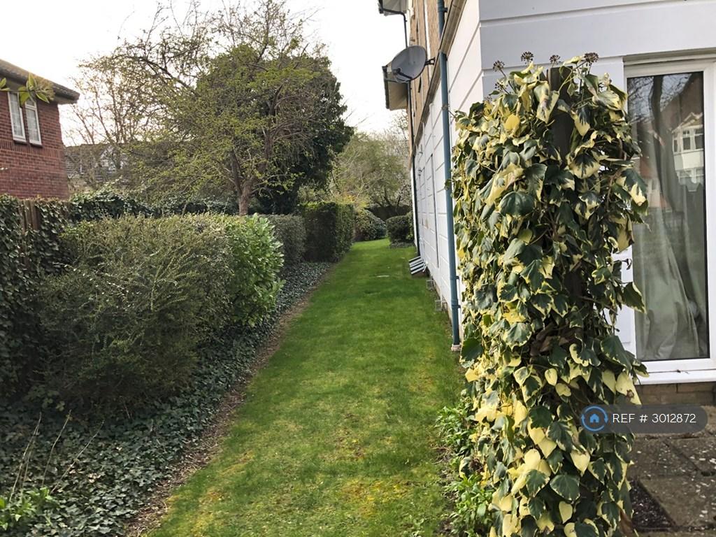 Apartment in Cambridge - View 4