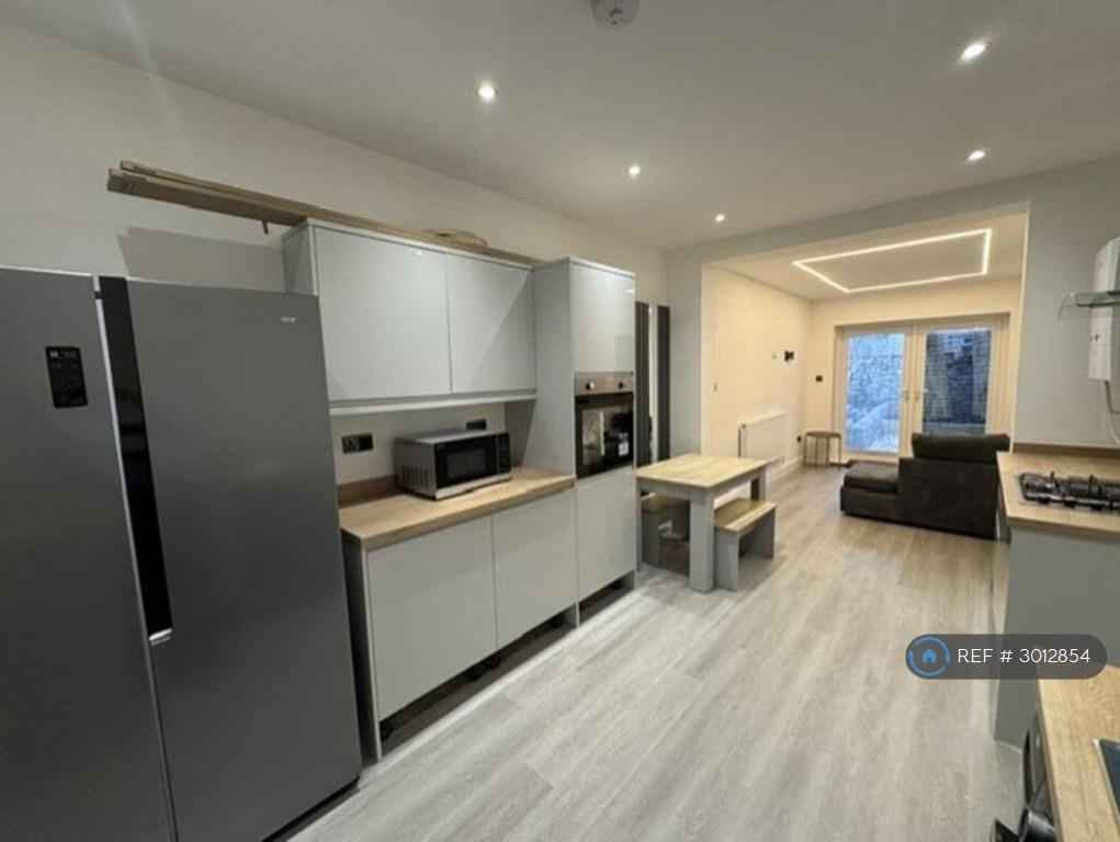 Glenroy, Cardiff, CF24