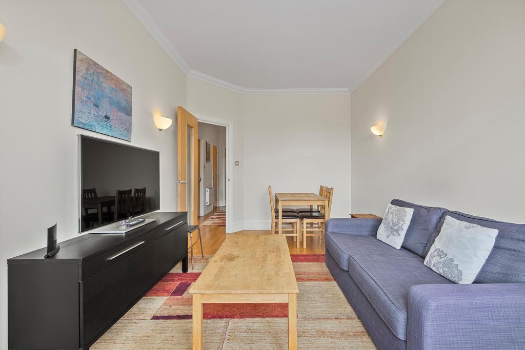 Apartment in London - View 2