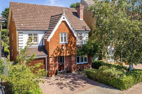 Savile Close, Thames Ditton KT7