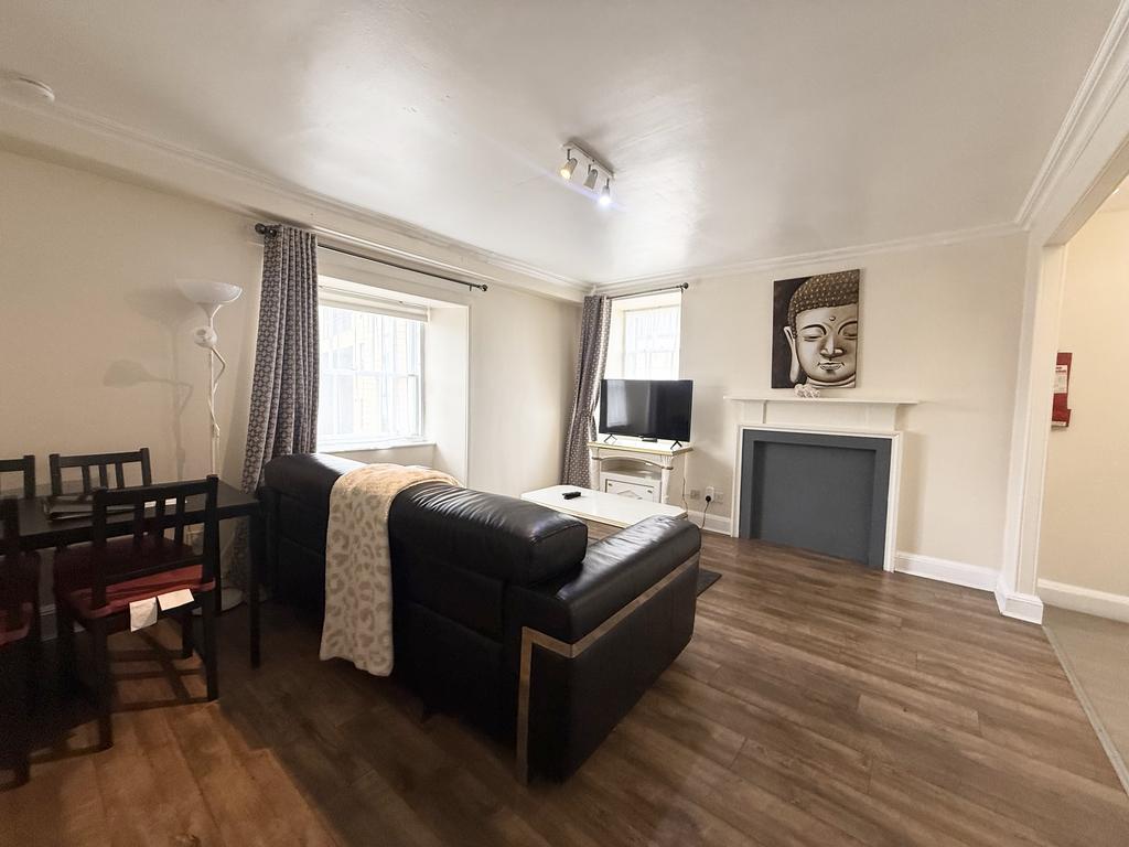 Apartment in Glasgow - View 2