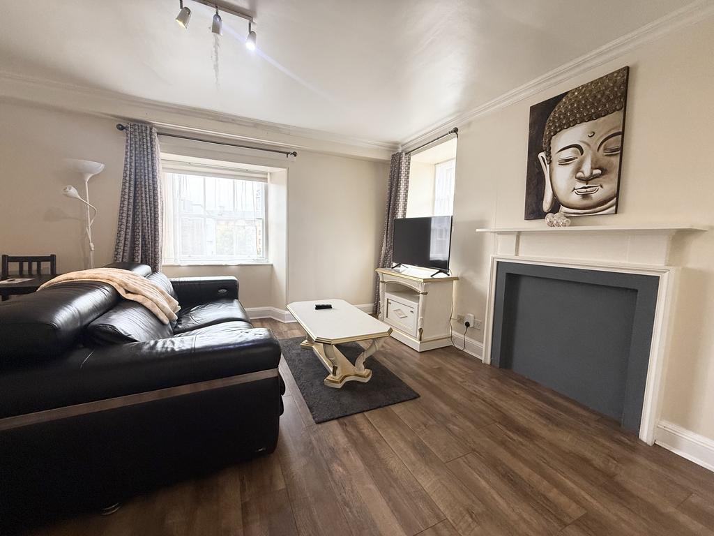 Apartment in Glasgow - View 3