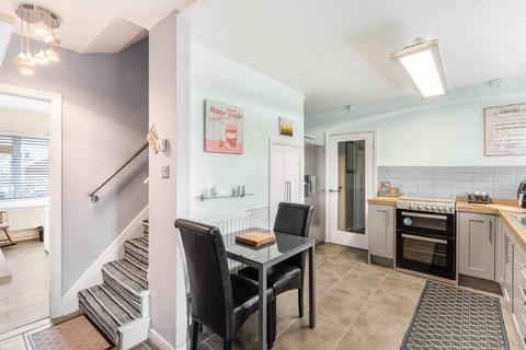 4 bedroom semi-detached house for sale, Haslewood Drive, Leeds, West Yorkshire