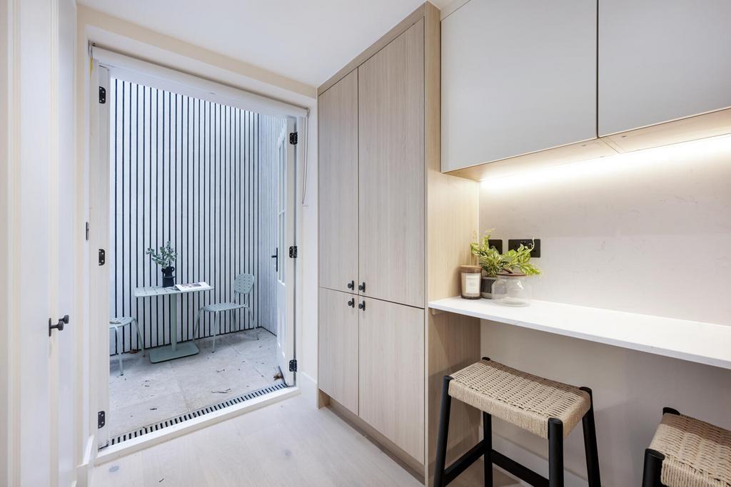 Apartment in London - More