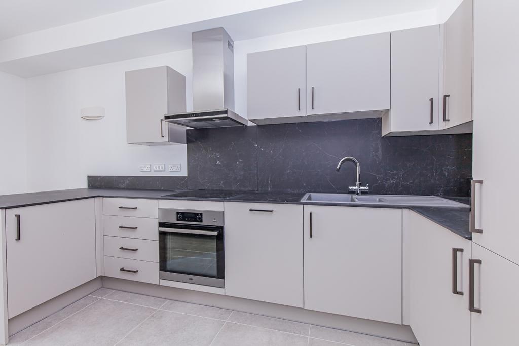 Apartment in Oxford, City Centre - View 4