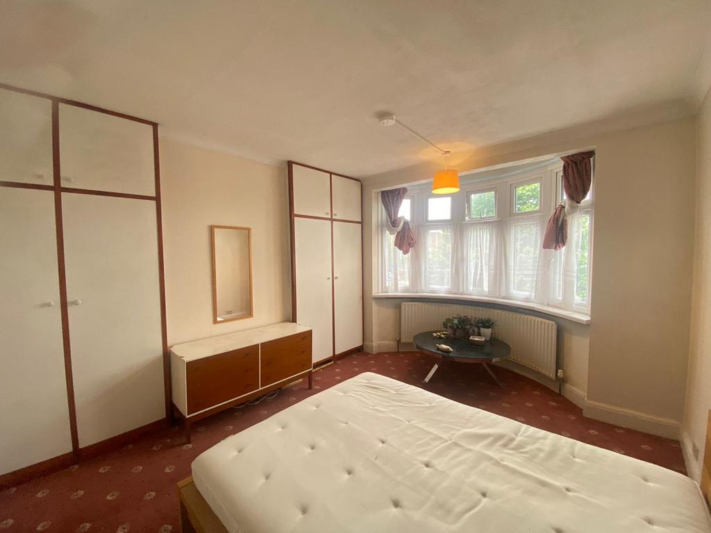 House in London - View 4
