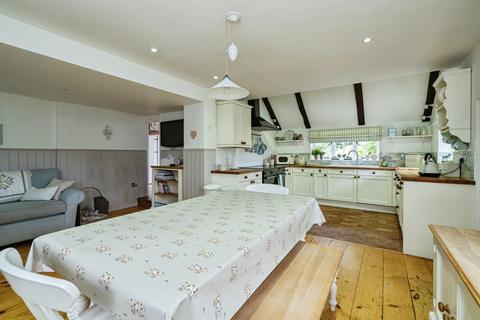 2 bedroom character property for sale, Hopton Road, Thelnetham, Diss