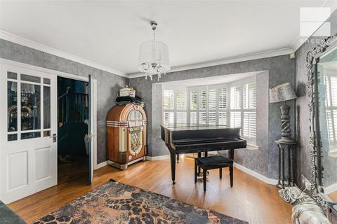 undefined, Crofton Grove, London