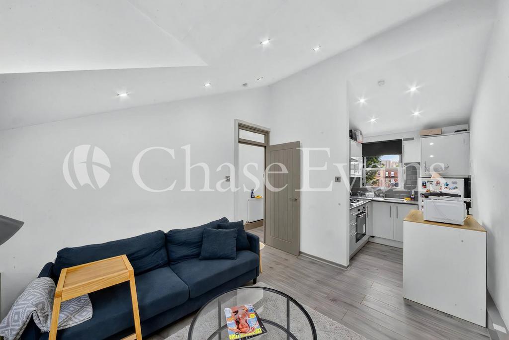 Apartment in London - View 3