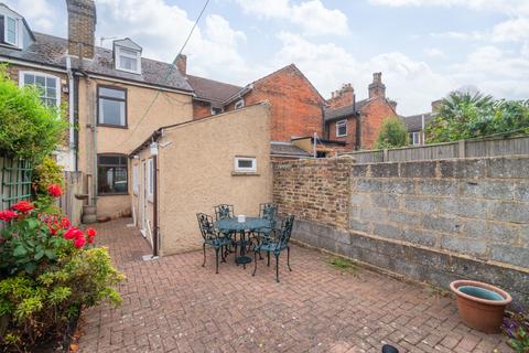 4 bedroom terraced house for sale, St. Marys Road, Faversham, Kent, ME13