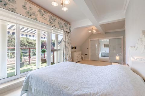 undefined, Penthouse Apartment in Exclusive Development in Sheringham