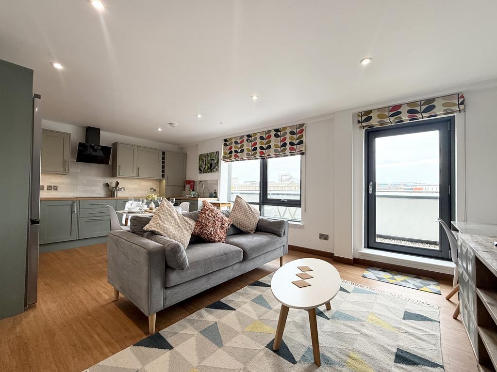 Apartment in Glasgow - View 3