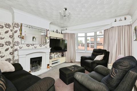 3 bedroom semi-detached house for sale, South Parade, Worksop