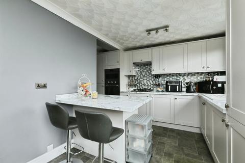3 bedroom semi-detached house for sale, South Parade, Worksop