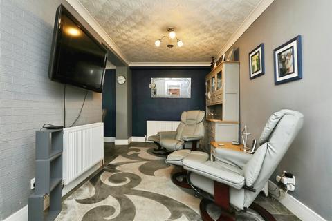 3 bedroom semi-detached house for sale, South Parade, Worksop