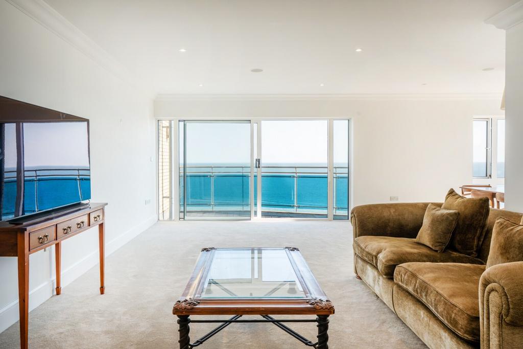 Apartment in Bournemouth - View 3
