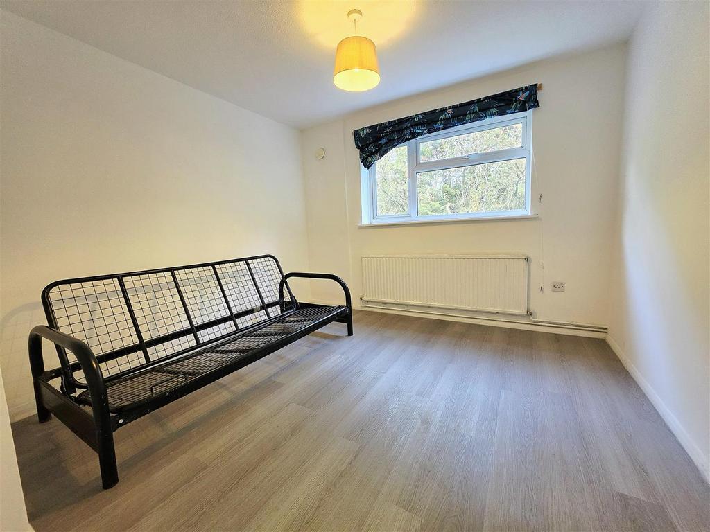 Apartment in London - View 2