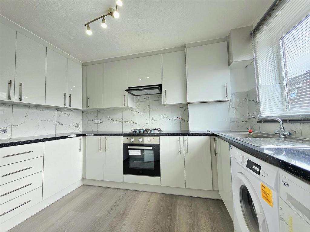 Apartment in London - View 5