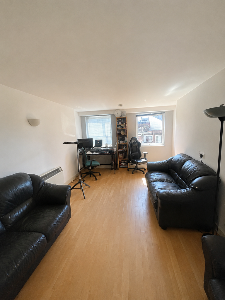 Apartment in Manchester - View 3