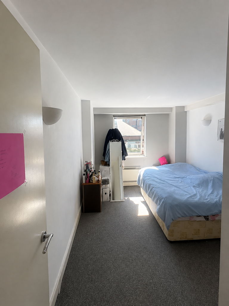 Apartment in Manchester - View 5