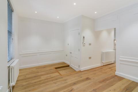 undefined, Ganton Street, Soho, W1F