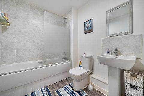2 bedroom apartment for sale, Discovery Drive, Swanley, Kent