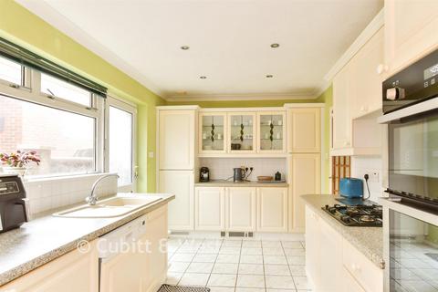3 bedroom detached bungalow for sale, Crescent Drive South, Brighton BN2