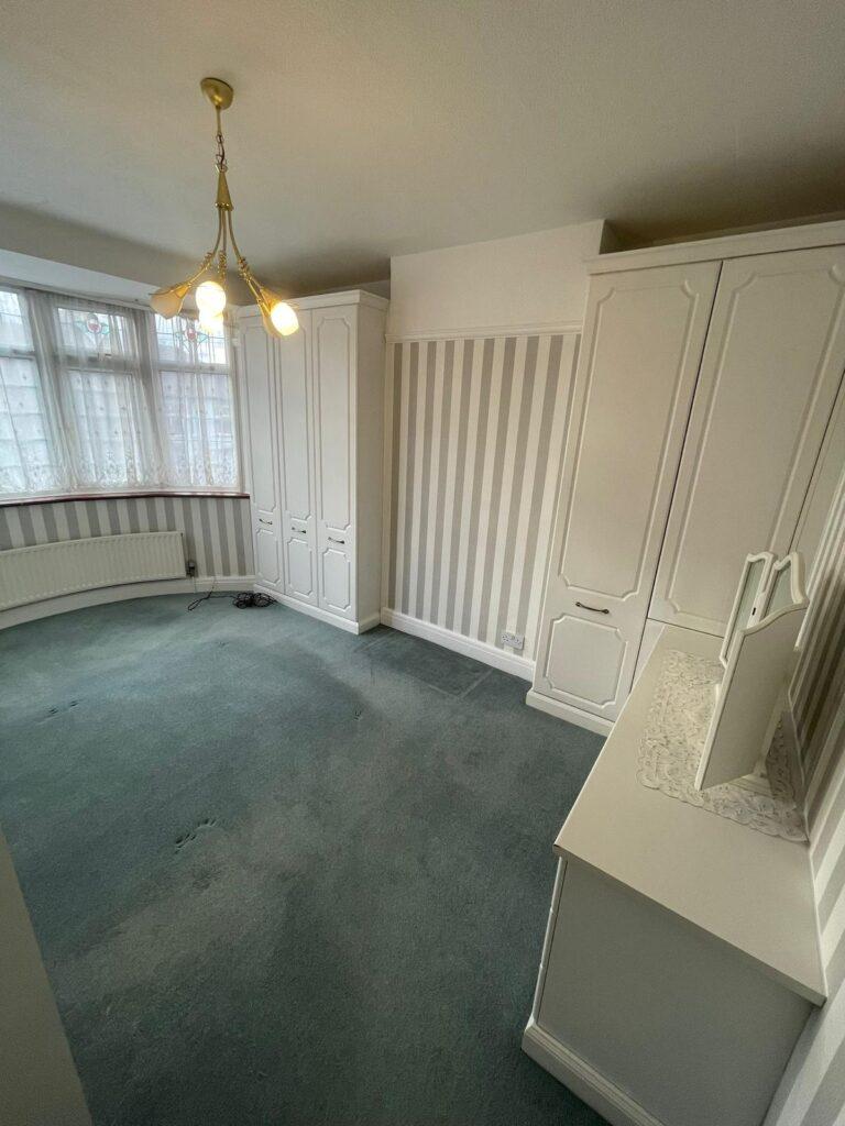 House in Chingford - More
