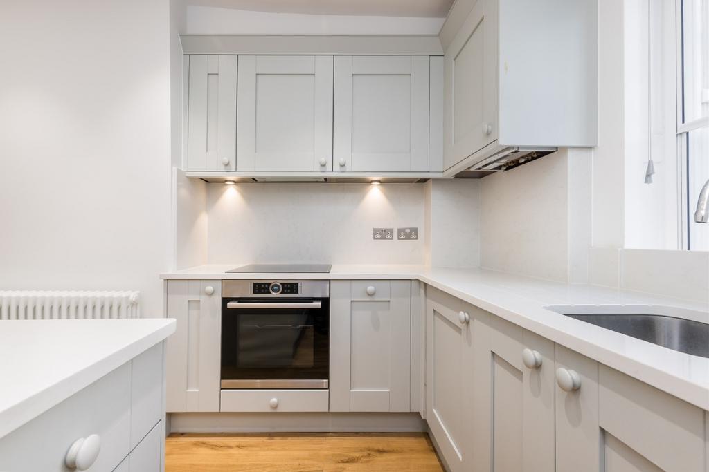 Apartment in Carnaby - View 2