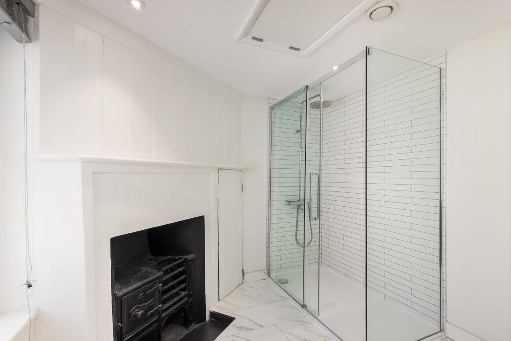 Apartment in Carnaby - More